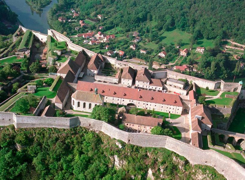 Doubs Hotel - Besancon Ecole Valentin Miserey-Salines Buitenkant foto